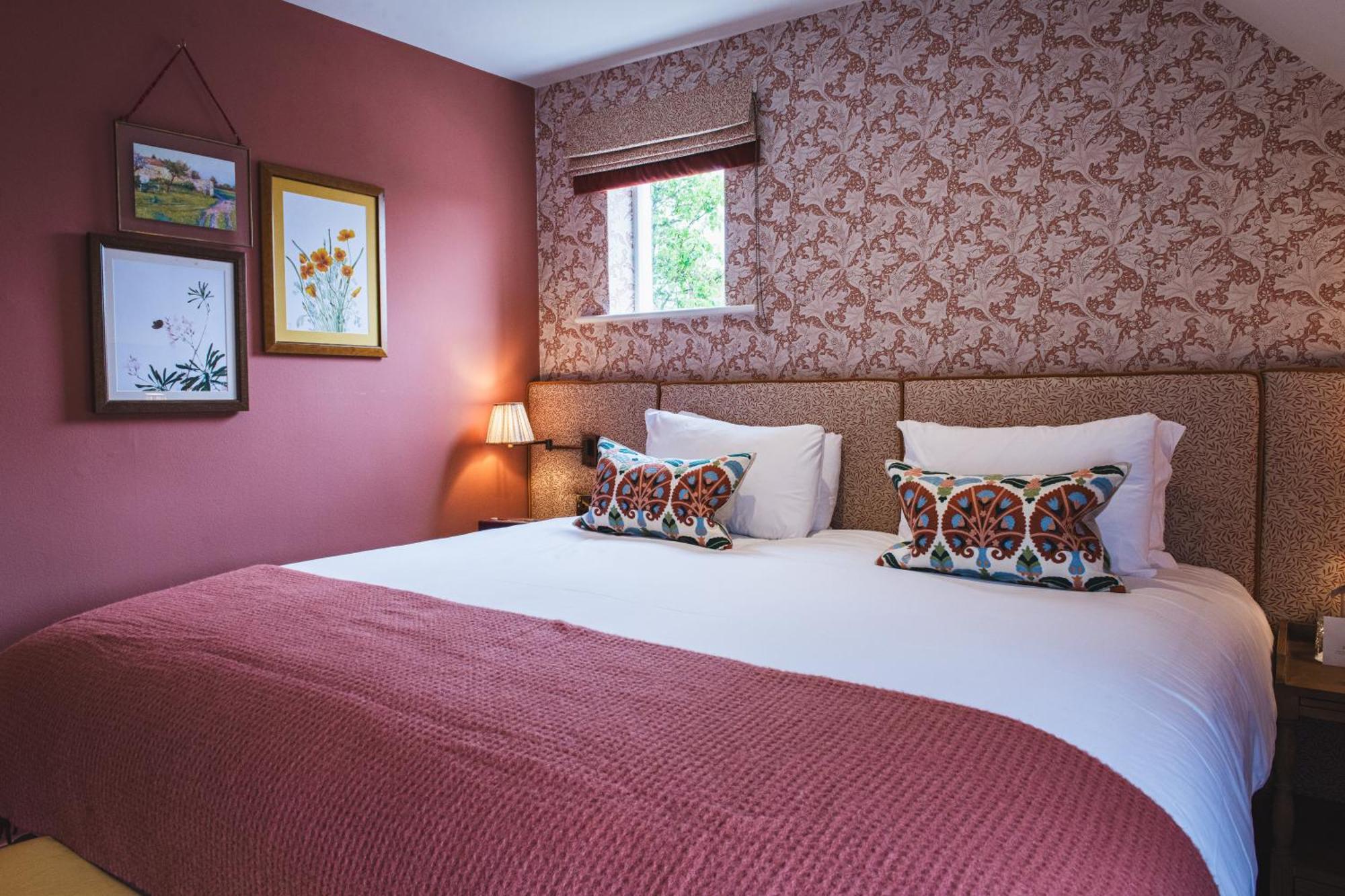 Bel And The Dragon-Odiham Hotel Екстериор снимка